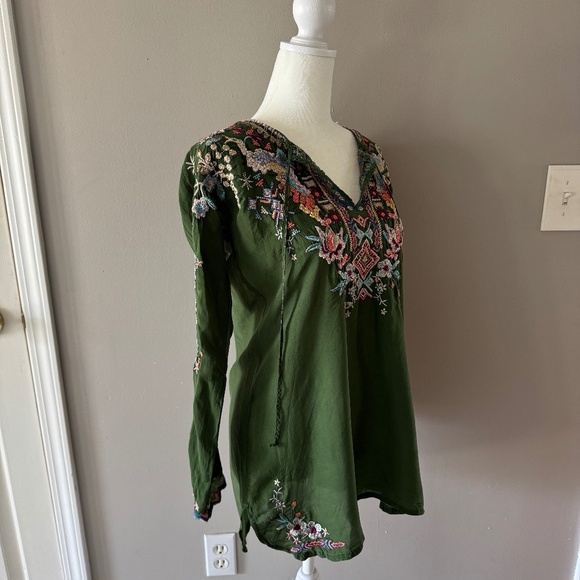 Johnny Was Sunflower Cactus Embroidered Blouse Tunic Top , size XXS - Picture 8 of 12